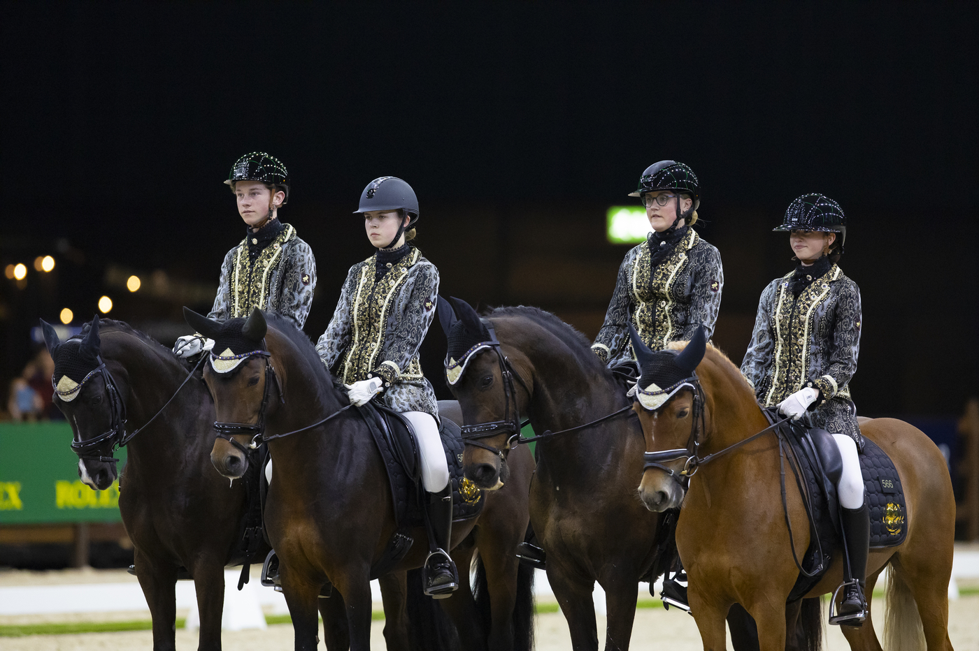 Nationale dressuurruiters en viertallen schitteren in Arena 2