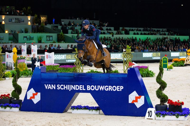 Razendsnelle de Luca wint Van Schijndel Bouwgroep Indoor Derby