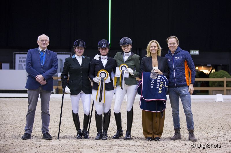 Britney de Jong wint KNHS Para Dressuur Trophy