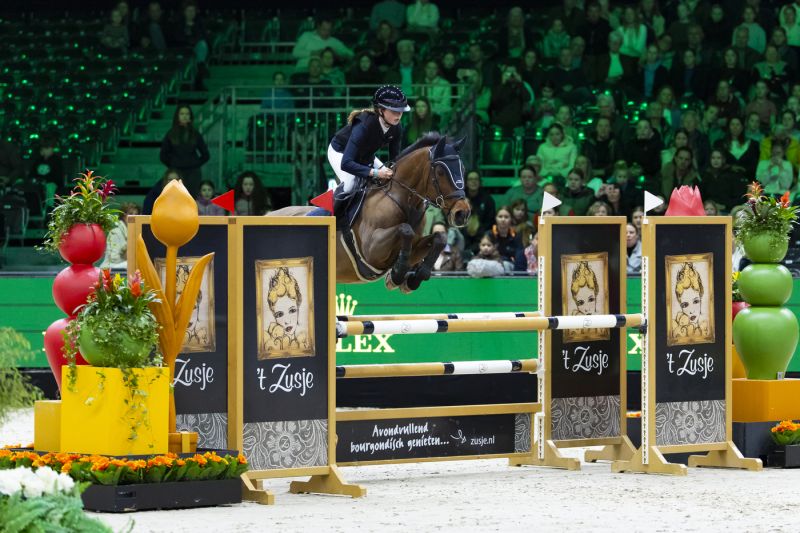 Lieselot Kooremans grijpt overwinning in de hoofdrubriek pony’s