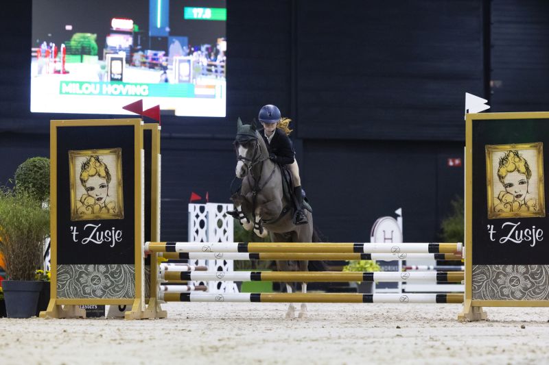 Middagprogramma vol fanatieke ponyspringruiters